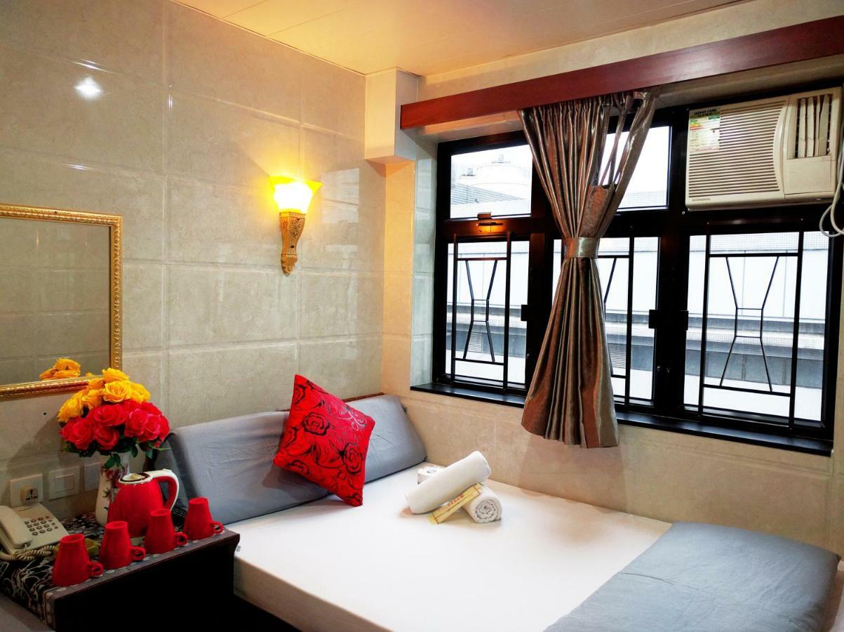 Hostel 16 Paris Guest House Block E Reception 10Th Floor Hong Kong Exterior photo