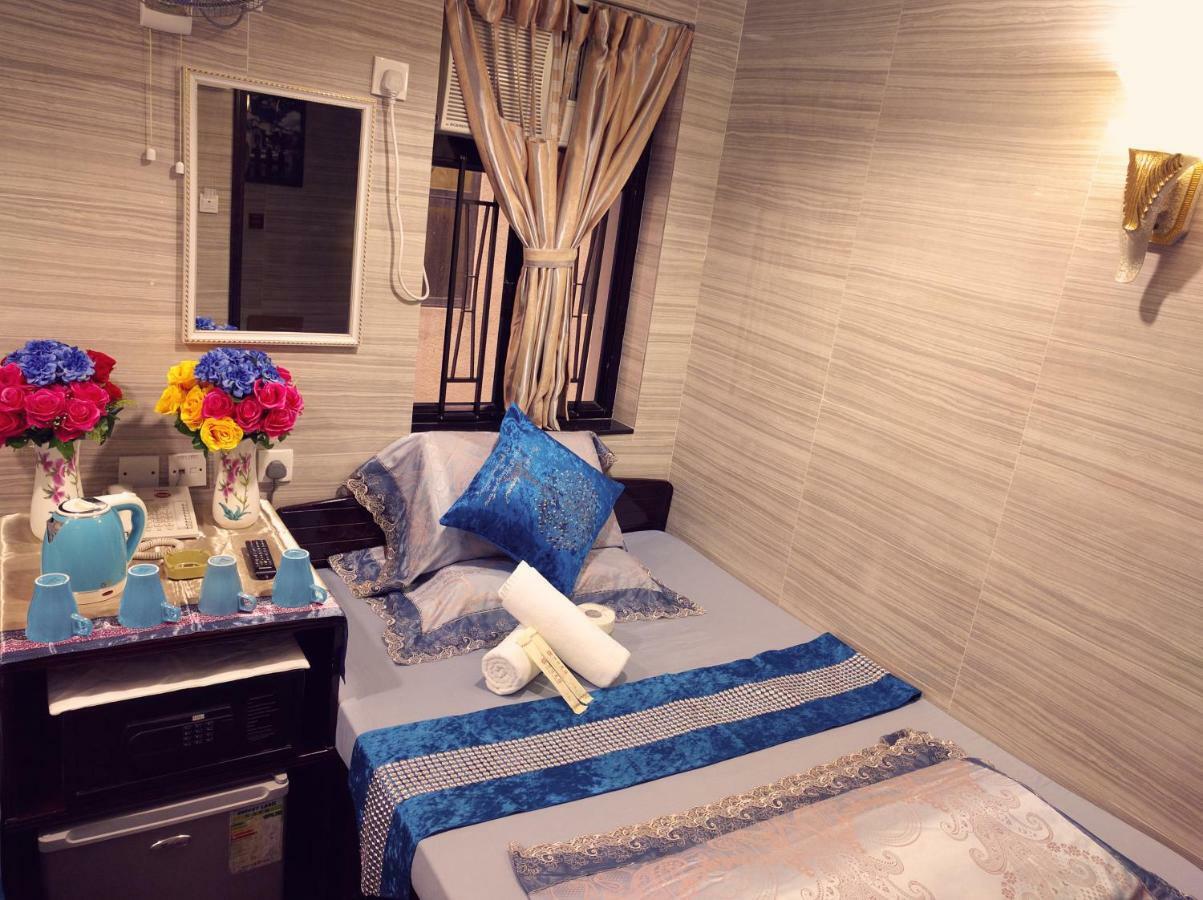 Hostel 16 Paris Guest House Block E Reception 10Th Floor Hong Kong Exterior photo