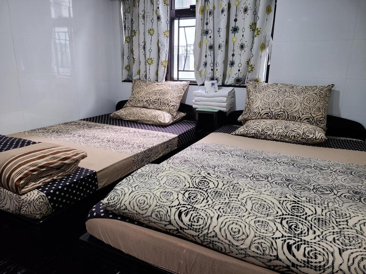 Hostel 16 Paris Guest House Block E Reception 10Th Floor Hong Kong Exterior photo