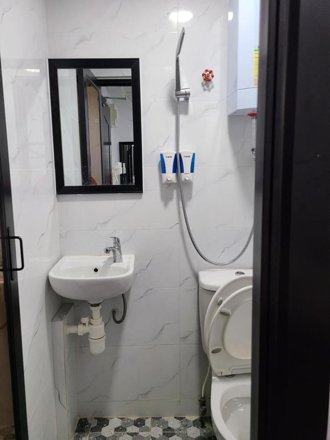 Hostel 16 Paris Guest House Block E Reception 10Th Floor Hong Kong Exterior photo